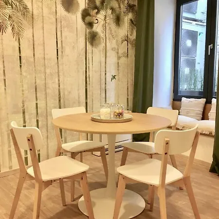 Urban Nest Guest house Huy